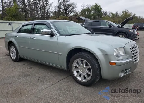 2006 Chrysler 300C z USA, uszkodzony, nr VIN 2C3KA63HX6H259002